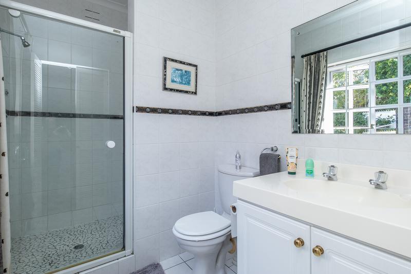4 Bedroom Property for Sale in Constantia Western Cape